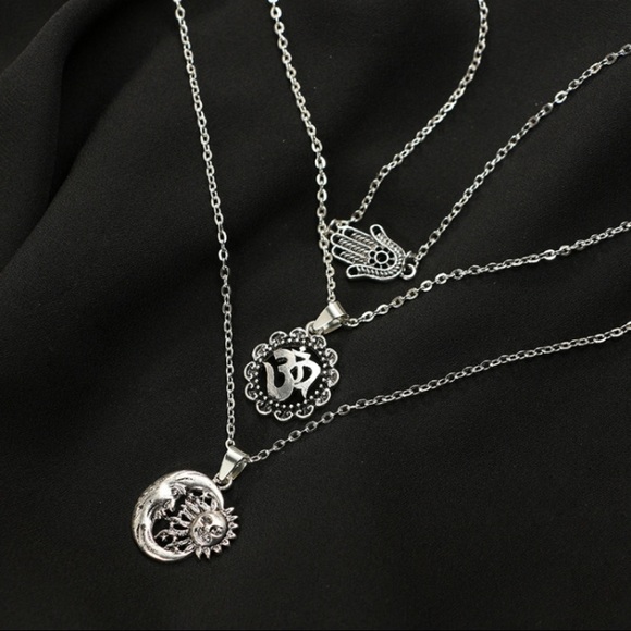 3/$30 Bohemian Layered Multilayered Necklace - Picture 4 of 5